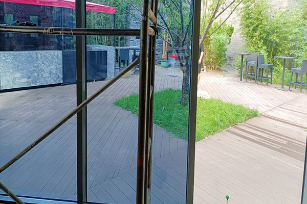 廣州建筑玻璃貼膜三大類型，該如何清洗？